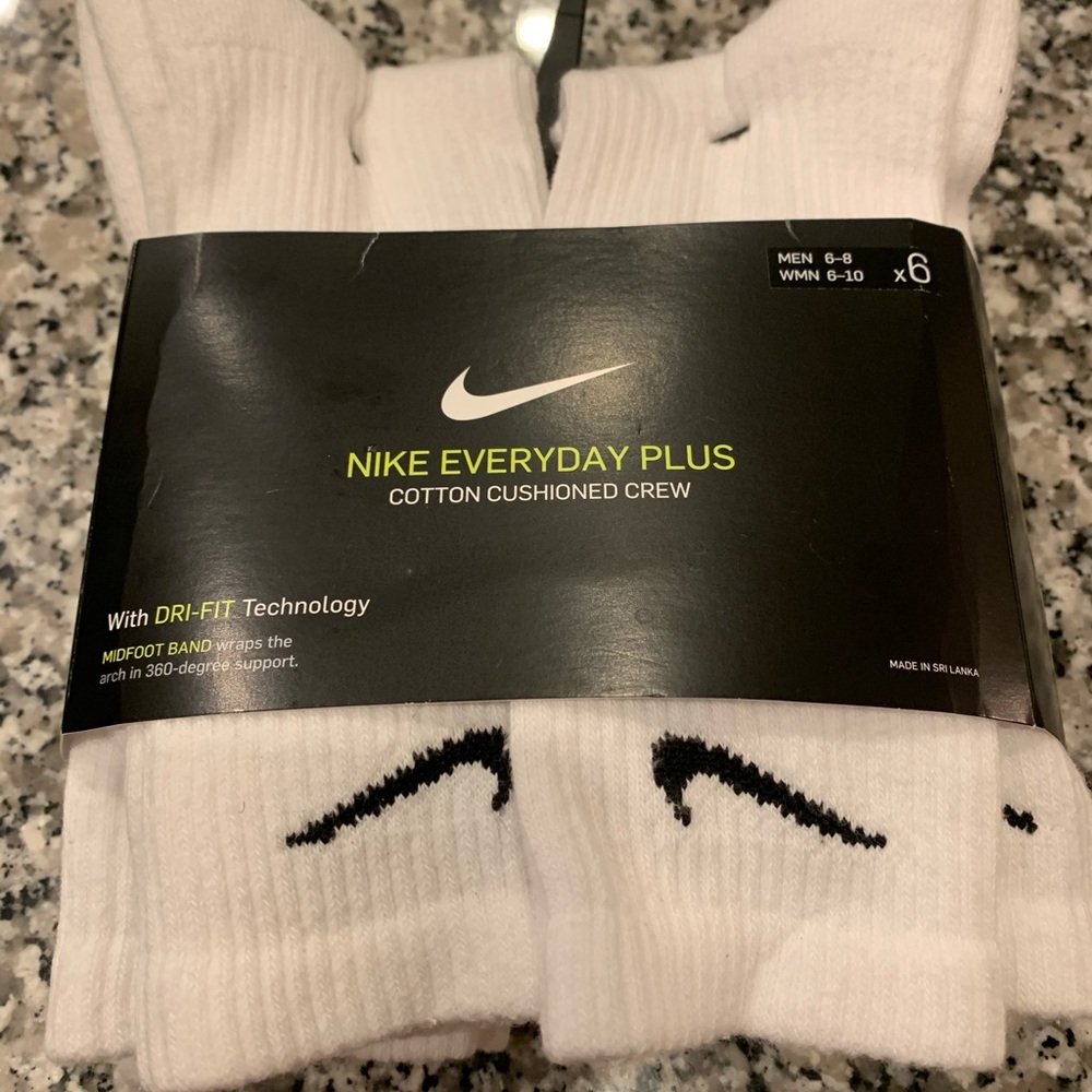 Nike dri fit mid foot socks